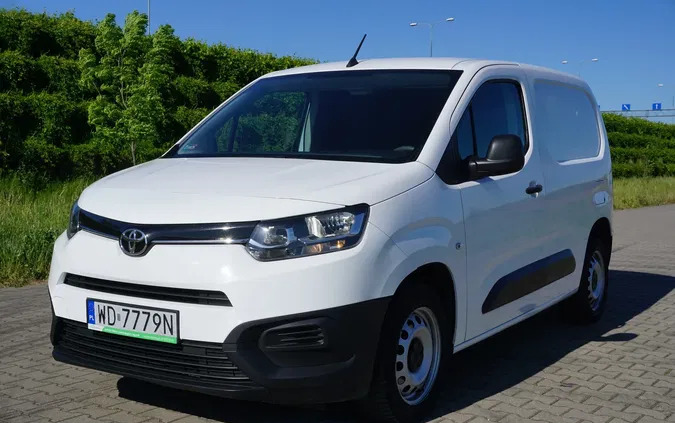 samochody osobowe Toyota Proace City cena 46371 przebieg: 143533, rok produkcji 2020 z Uniejów